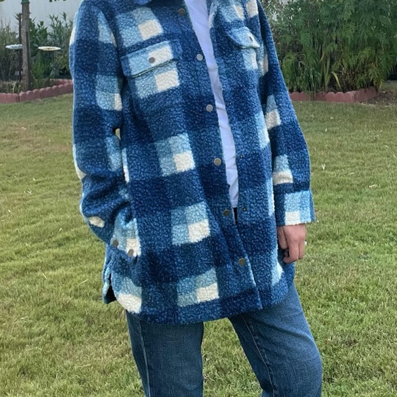 Soft surroundings blue plaid dealto shacket with pockets size medium - Picture 7 of 14